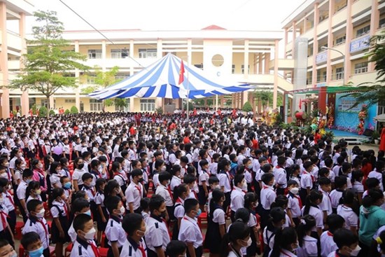 Kêu gọi ủng hộ cơ sở vật chất đến 10 triệu/lớp dù trường còn mới