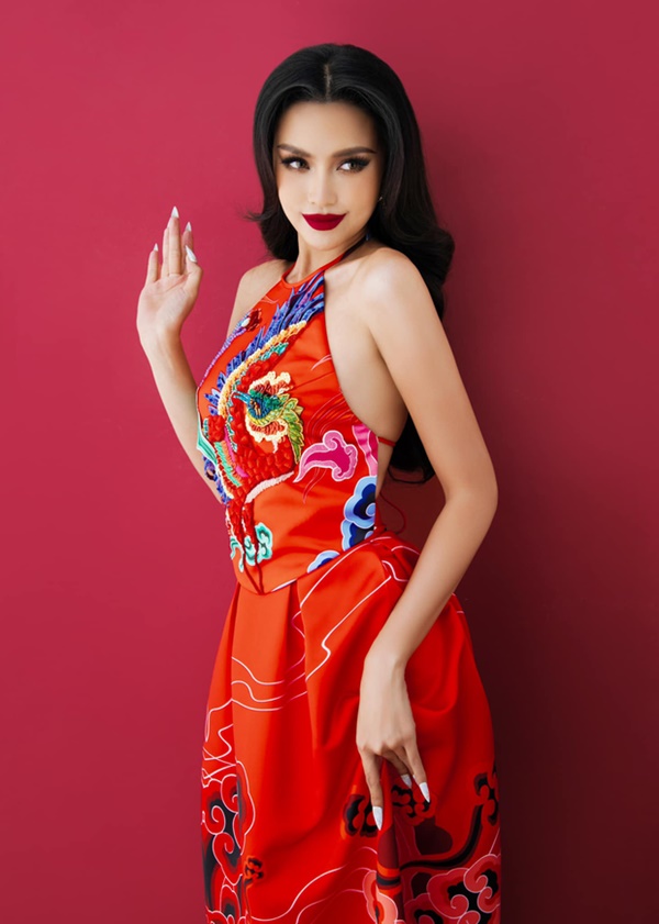 Hoa hậu Ngọc Châu yêu kiều với sắc đỏ trước thềm chung kết Hoa hậu Hoàn vũ 2022-2