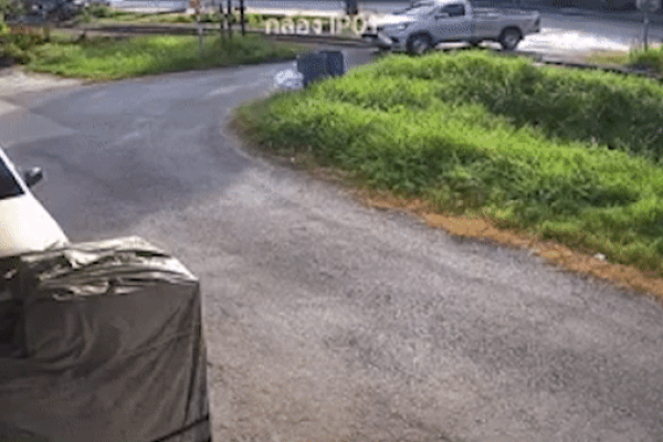 Việt kiều chờ nhiều giờ mới lấy được hành lý ở sân bay Tân Sơn Nhất-1