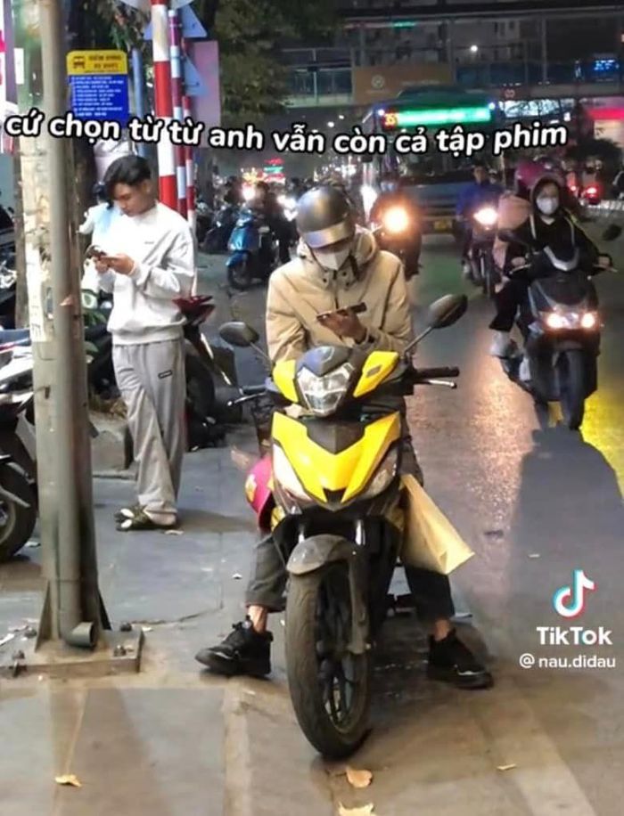 Tình hình chung của cánh mày râu cận Tết... Chờ người yêu shopping-3