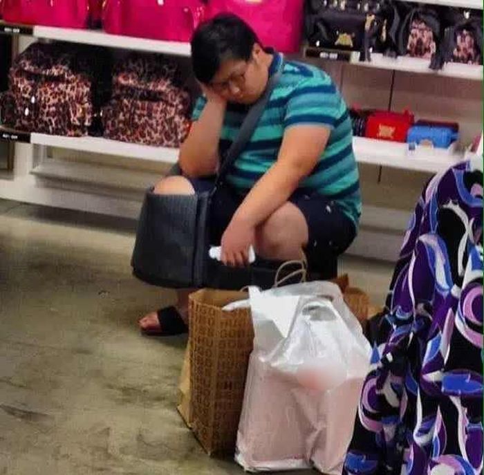 Tình hình chung của cánh mày râu cận Tết... Chờ người yêu shopping-6