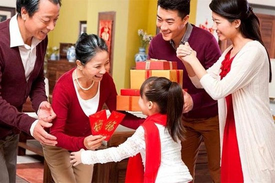 Tết nội - Tết ngoại: Đừng để là một 'cuộc chiến'
