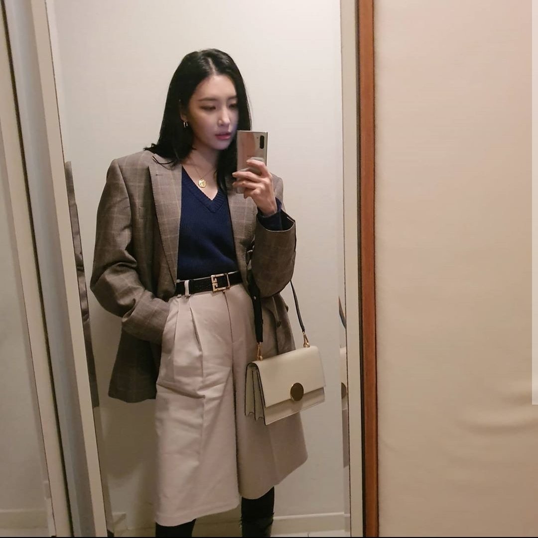 Tham khảo 10 cách diện blazer đơn giản mà sang trọng của sao Hàn-8