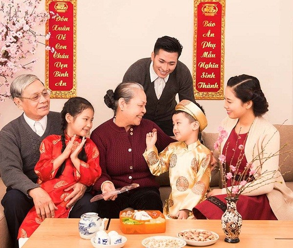 Top những lời chúc Tết hay và ý nghĩa nhất cho ông bà, bố mẹ năm Quý Mão 2023-2