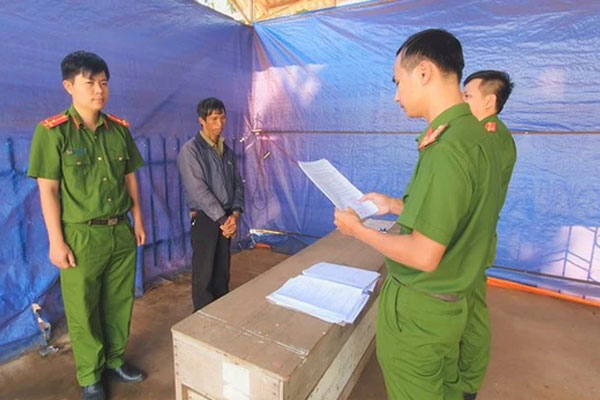 Nhớ thù cũ, gã đàn ông ở Đắk Lắk dùng súng bắn đối phương-1