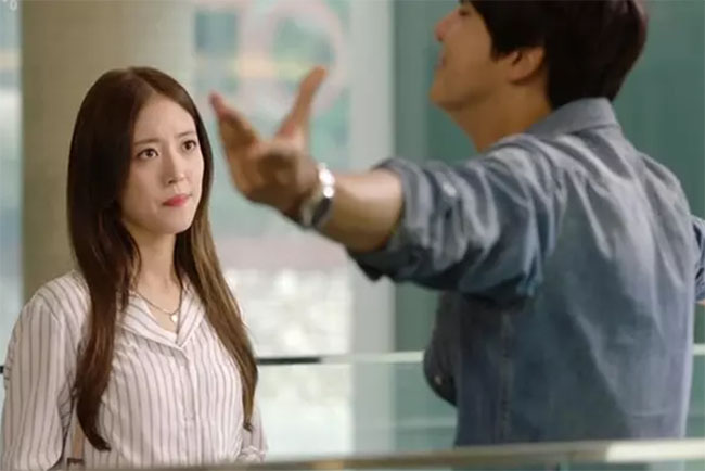 Con gái tôi lập gia đình chứ không phải đi xóa đói giảm nghèo, bố vợ tát một cái, con rể tương lai không còn đất xấu hổ-1