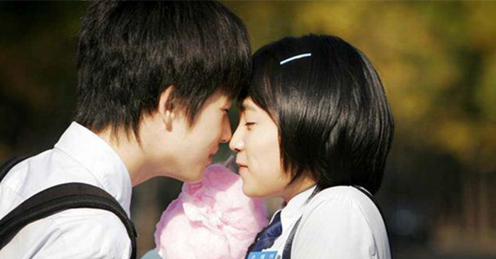 Vô tình thấy con trai đưa bạn gái đi hẹn hò, ông bố có hành động cực TINH TẾ, phụ huynh khác có thể học hỏi-5