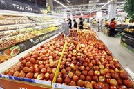 Trái cây ngoại đổ bộ chợ Tết, nhiều loại giá tăng gấp đôi