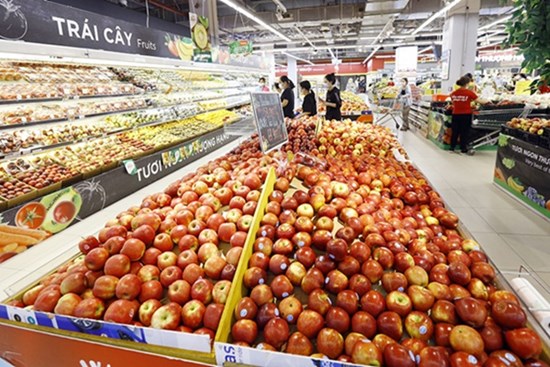 Trái cây ngoại đổ bộ chợ Tết, nhiều loại giá tăng gấp đôi