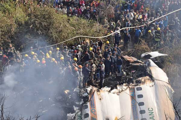 Khoảnh khắc cuối cùng bên trong chuyến bay tử thần rơi ở Nepal-1