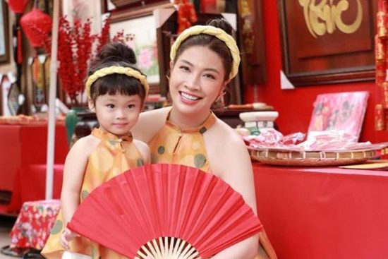 Pha Lê phản pháo khi bị đồn chồng bỏ nên ngược đãi con gái