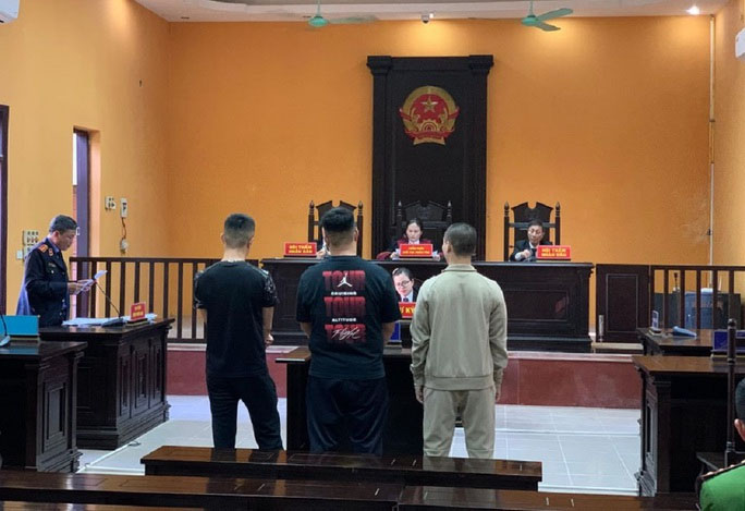 Nổ pháo mừng sinh nhật bạn, 3 thanh niên chia nhau 16 tháng tù-1