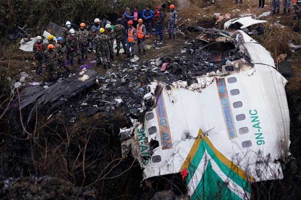 Tìm thấy hộp đen trong vụ rơi máy bay ở Nepal-1