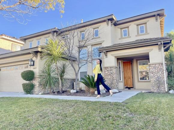 Hé lộ thêm không gian biệt thự mới của Diệu Hương ở Mỹ, dân tình choáng vì độ giàu có-1