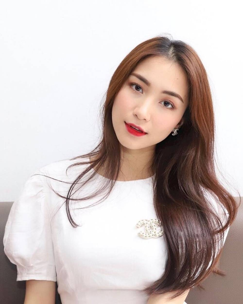 Hòa Minzy và bé Bo có mặt tại Thái Lan để cổ vũ đội tuyển Việt Nam-3