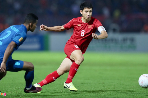 Hùng Dũng lên bàn mổ, Hà Nội FC tổn thất nặng-2