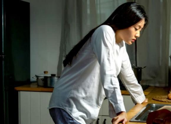 Sau khi kết hôn, tôi đưa bố mẹ 5 triệu mỗi tháng, về nhà mở tủ quần áo, tôi nhất quyết không đưa nữa-1