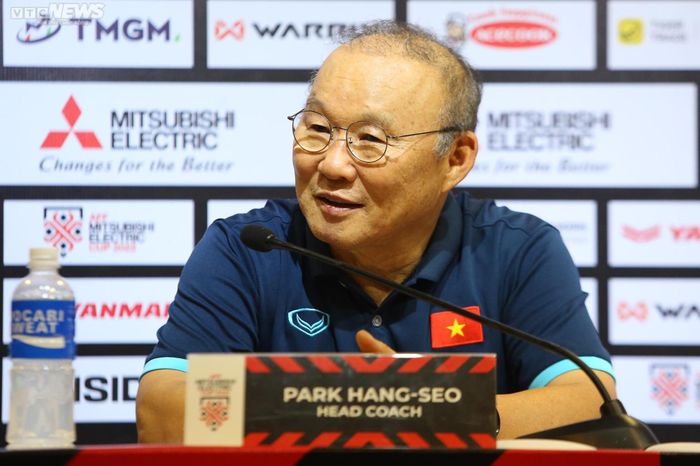 Trọn vẹn cảm xúc của HLV Park Hang Seo trong ngày chia tay tuyển Việt Nam-19