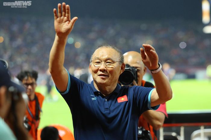 Trọn vẹn cảm xúc của HLV Park Hang Seo trong ngày chia tay tuyển Việt Nam-18