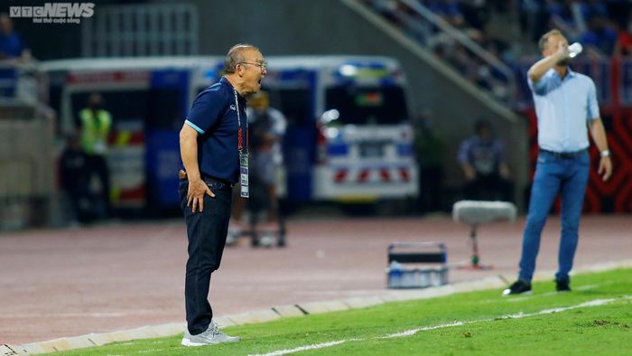 Trọn vẹn cảm xúc của HLV Park Hang Seo trong ngày chia tay tuyển Việt Nam-7