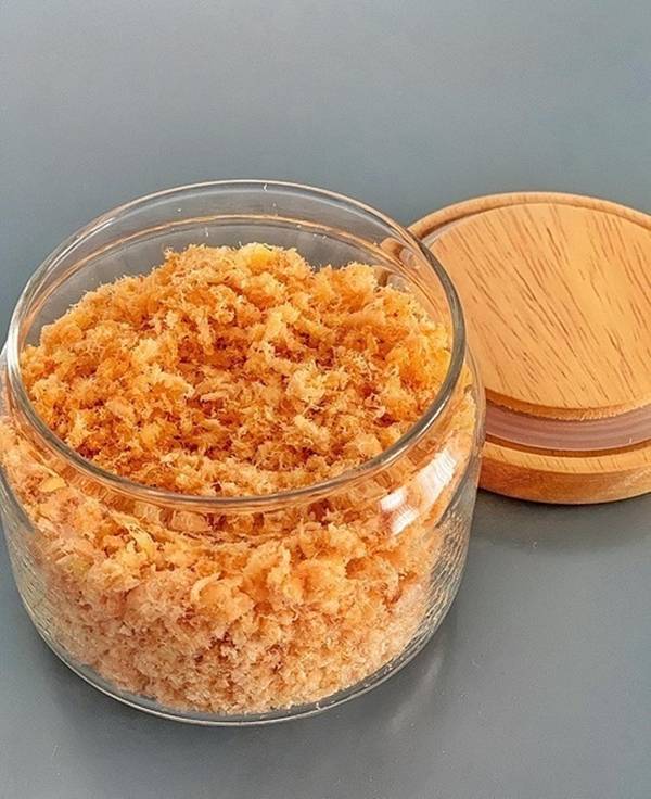 Lan Khuê ở biệt thự tiền tỷ vẫn dạy con gói bánh chưng đón Tết-5