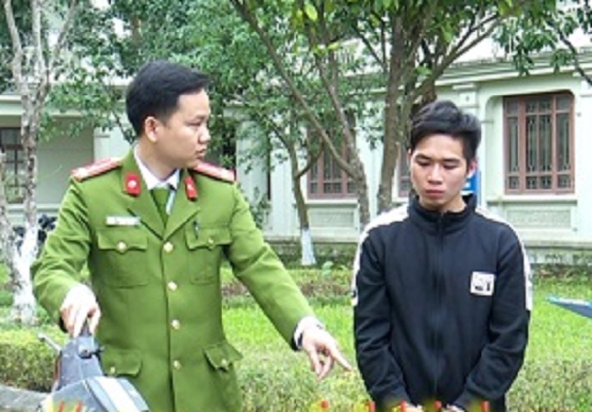 Vờ mua vé số rồi cướp tài sản của cụ bà 75 tuổi-1