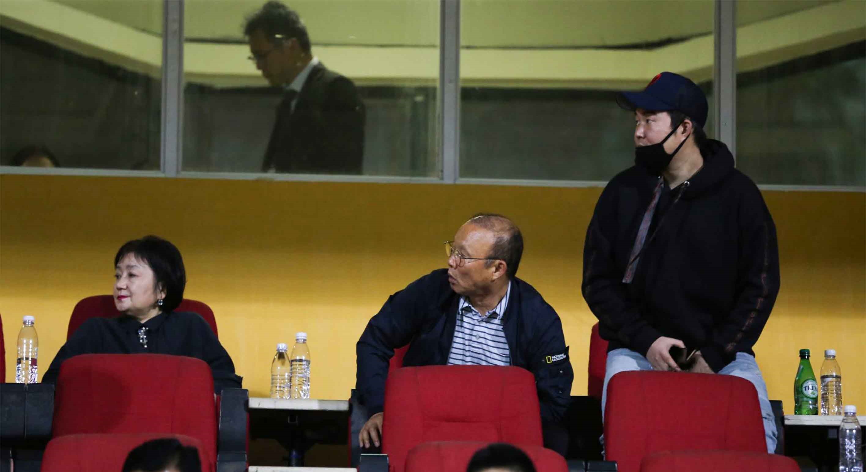 HLV Park Hang Seo và hôn nhân đẹp - bền - uy tín với bà xã-10