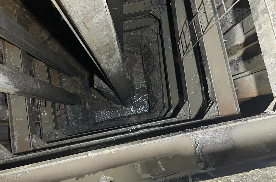 Ngày cứu nạn thứ 18 kéo ống cọc bê tông: Đào sâu được 27 m-1