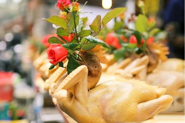 Độc đáo phi đội gà bay trên mâm cúng ở Hà Tĩnh-7