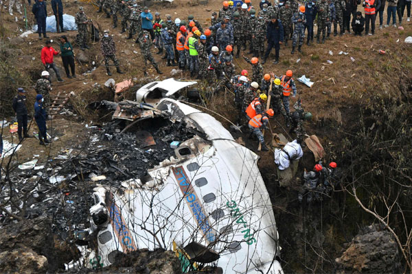 Hơn chục vụ tai nạn hàng không nghiêm trọng trong 30 năm: Tại sao bay ở Nepal lại nguy hiểm?-1