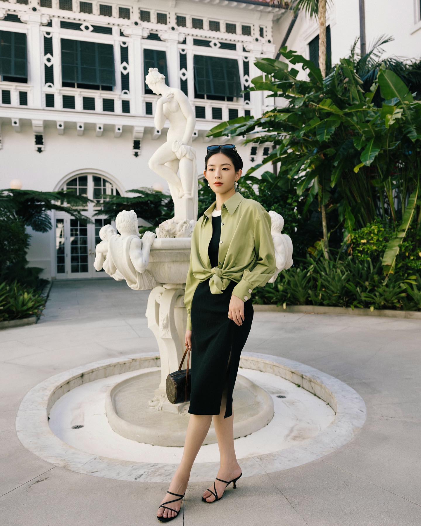 5 kiểu giày phù hợp để diện cùng váy liền-7