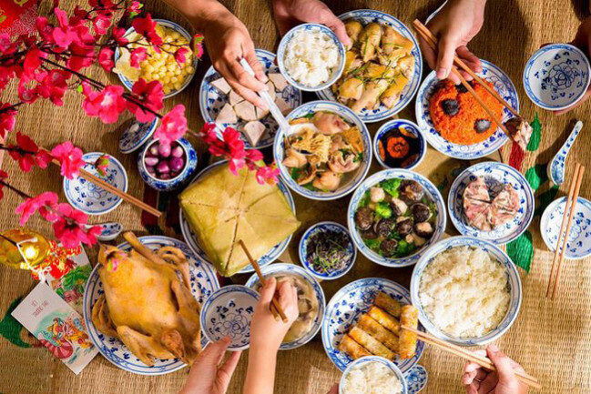 Hướng dẫn chuẩn bị mâm cúng tất niên 30 Tết đầy đủ, ấm cúng đón năm mới 2023-2