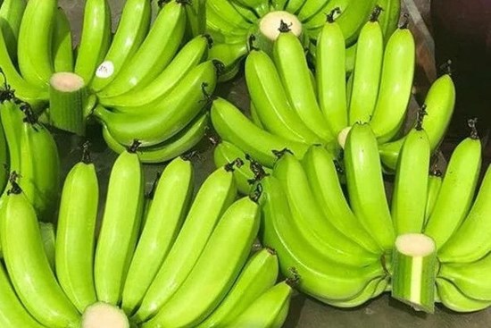 Chọn chuối thắp hương ngày Tết nhớ chọn đúng nải có số quả này: Làm sai dễ nợ nần, nghèo khổ liên miên