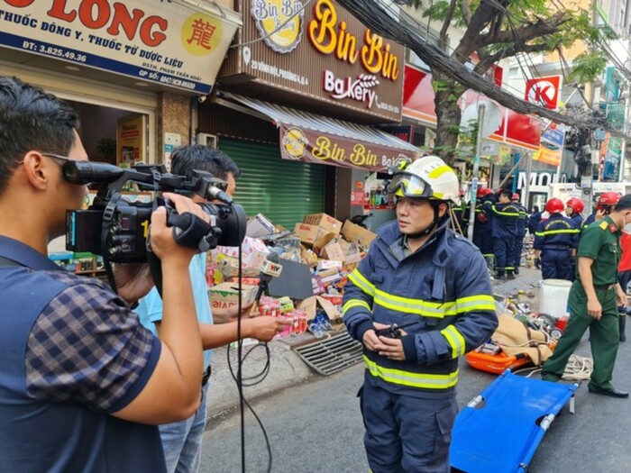 Nạn nhân tử vong trong vụ sập cửa hàng Circle K ở TP HCM là nữ sinh lớp 9, hé lộ nguyên nhân gây sập-2