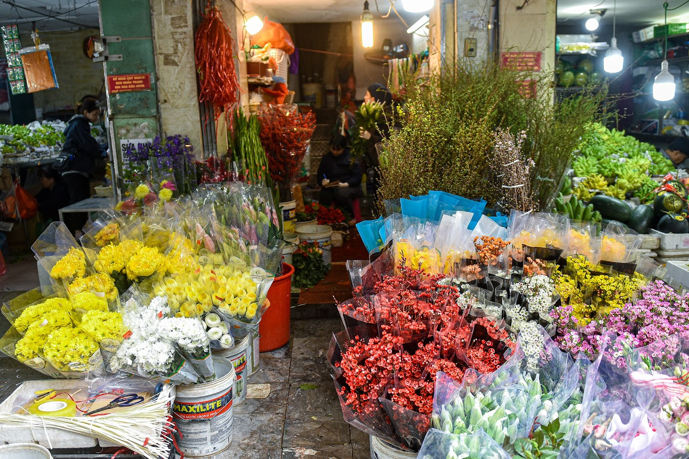 Chợ nhà giàu Hà Nội tấp nập ngày giáp Tết, khách bước chân vào rút ví mỏi tay-15