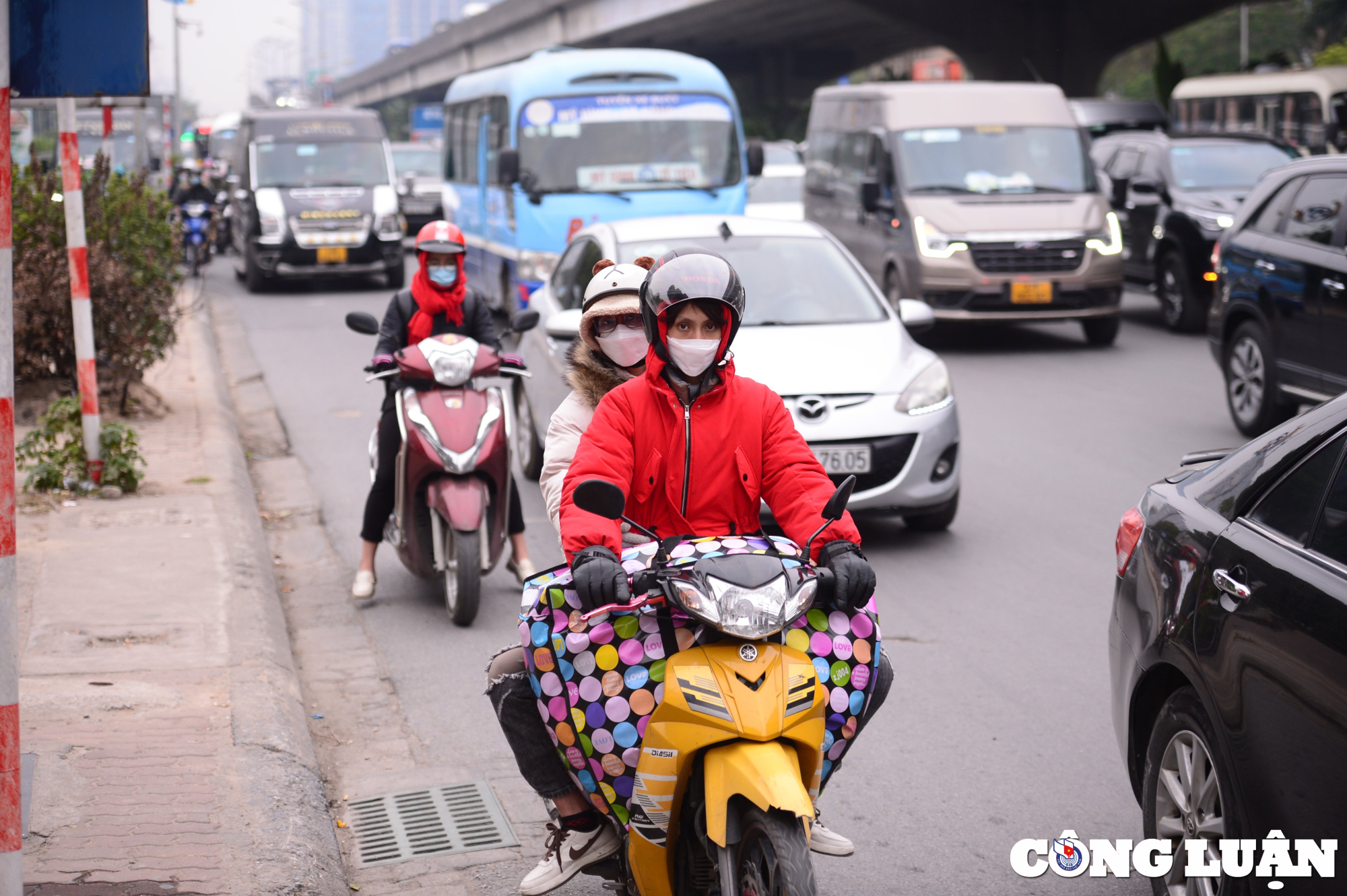 Người dân rời Thủ đô về quê ăn Tết, nhiều tuyến đường ùn tắc-7