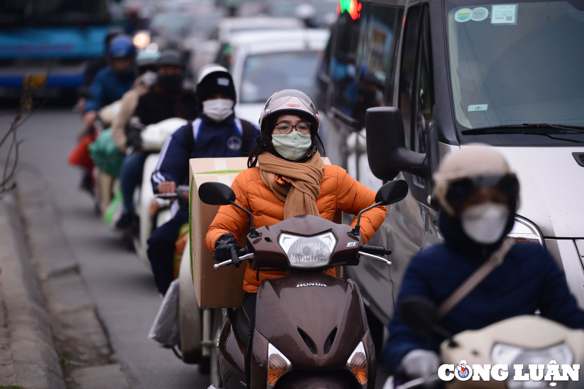 Người dân rời Thủ đô về quê ăn Tết, nhiều tuyến đường ùn tắc-8