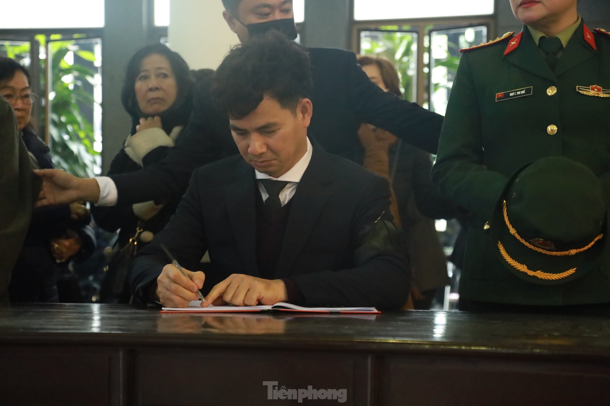 Phút tiễn biệt NSND Doãn Hoàng Giang-4