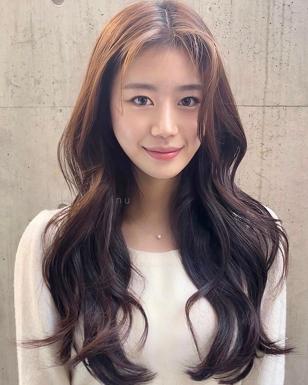 Cách giúp nàng công sở giữ nếp tóc và màu tóc bền đẹp đón Tết-2