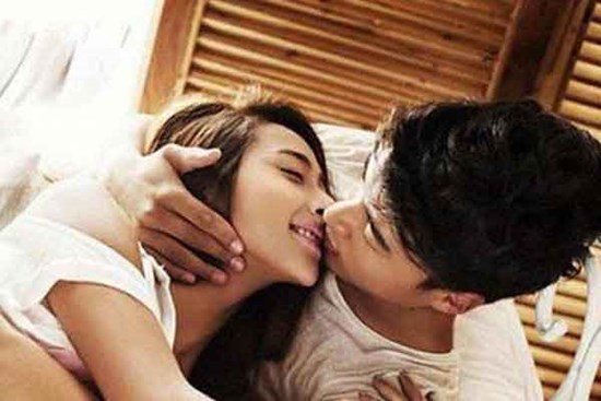 Sau cuộc tình với 'phi công trẻ' kém gần 20 tuổi, quý bà cay đắng nhận ra sai lầm lớn nhất cuộc đời