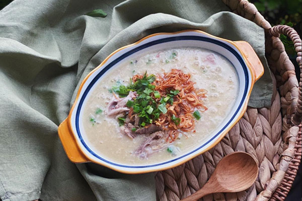 Mua bánh tét giá trên trời biếu nhà bạn trai, cô gái sau đó bẽ bàng-4