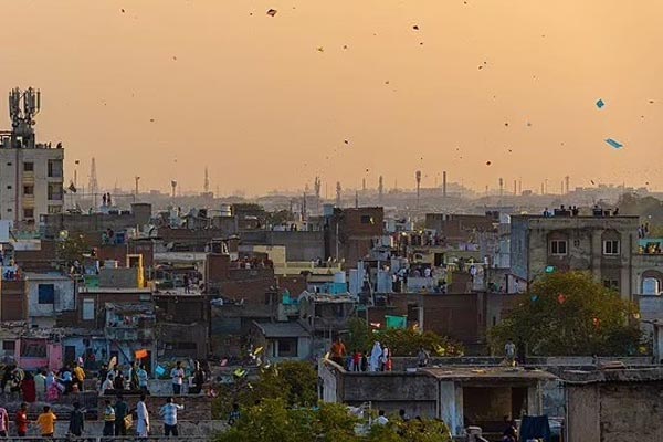 Ấn Độ xử hãng bay để đại gia tiểu lên người nữ hành khách-2