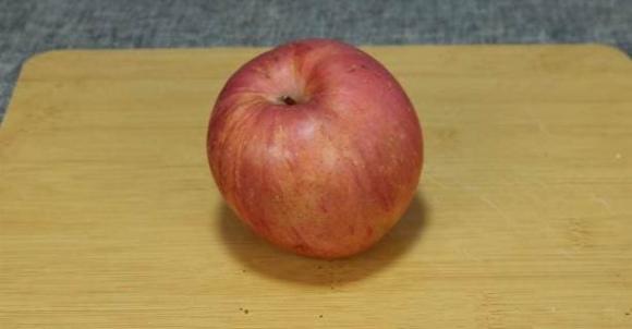 There is a secret to choosing apples, keep in mind a little trick, at a glance you can tell if the apple is sweet or not, the method is very good, it's a pity if you don't learn-4