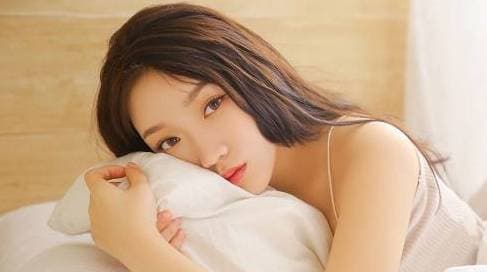 Khi phụ nữ thích một người đàn ông từ tận đáy lòng, cô ấy sẽ có 4 biểu hiện này-4