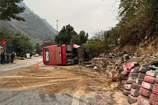 Khởi tố vụ tai nạn liên hoàn khiến 3 người đi xe máy về quê ăn tết tử vong