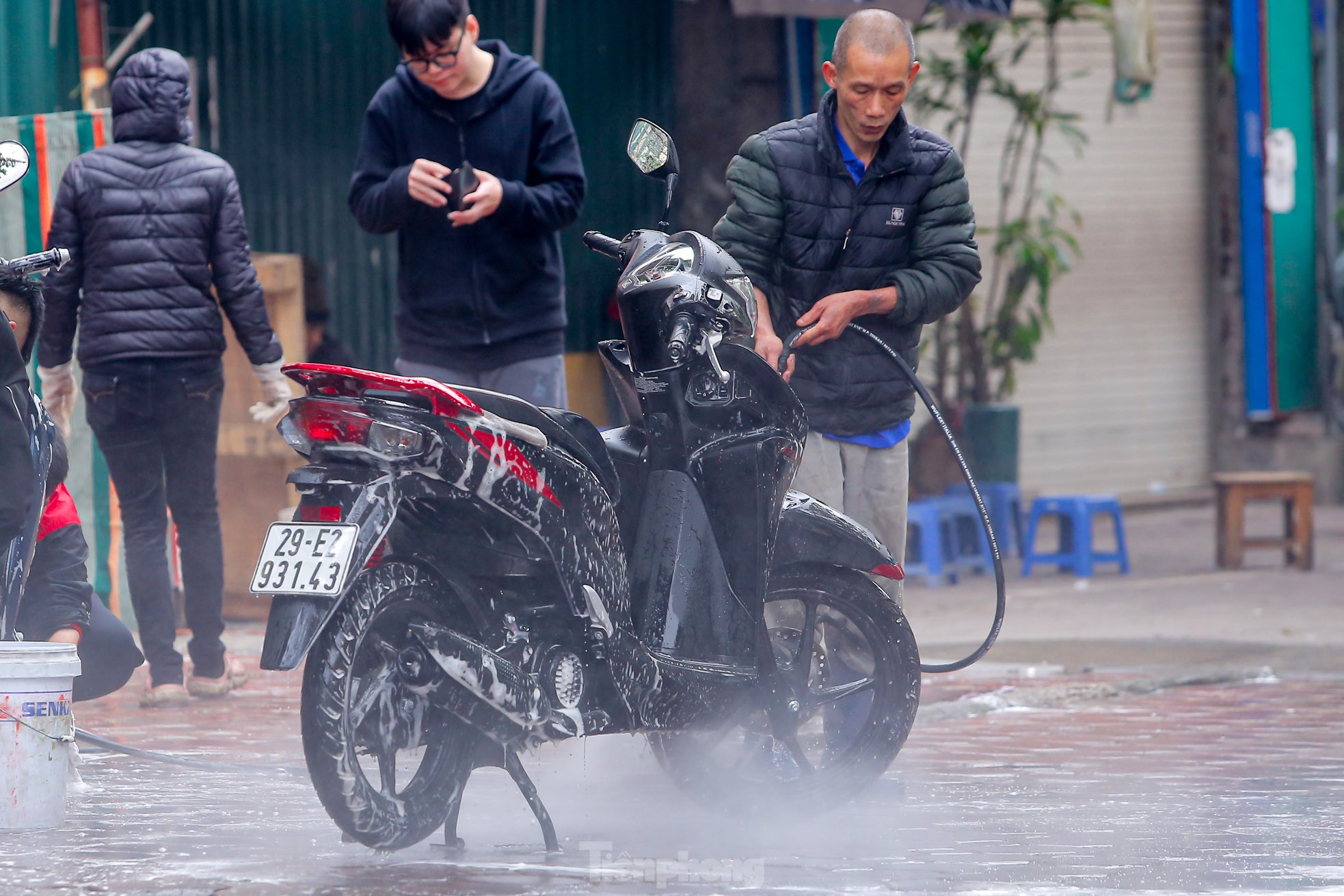 Giá tăng chóng mặt, dịch vụ rửa xe ‘hốt bạc’ dịp Tết-10