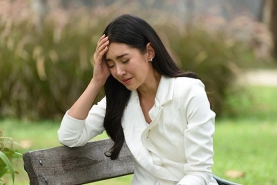 Rơi nước mắt khi thấy thứ bên trong túi quà Tết của em chồng cũ
