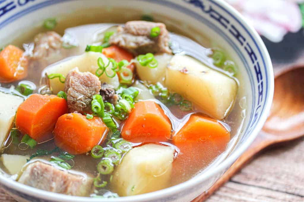 Những món ăn ngày Tết có thể làm đường huyết tăng vọt, người tiểu đường nên hỏi bác sĩ trước khi ăn-2