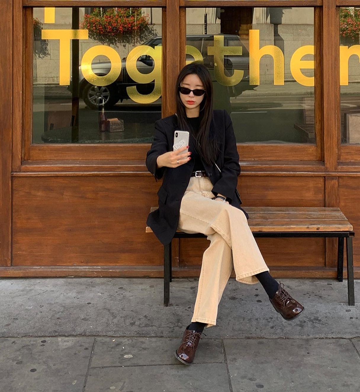 10 gợi ý diện đồ Tết cho những ai thích sự đơn giản-5