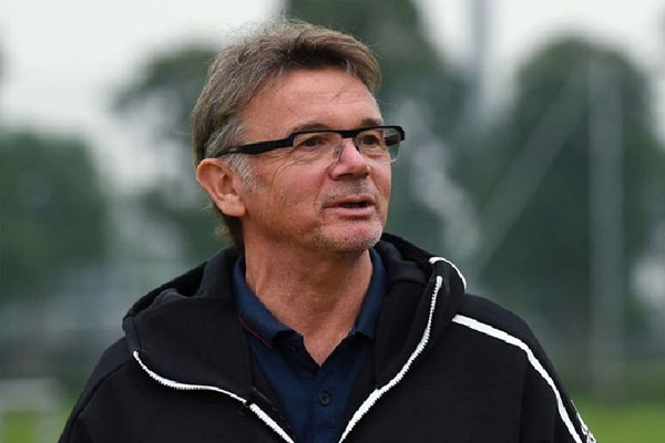 HLV Philippe Troussier được giao nhiệm vụ đưa tuyển Việt Nam dự World Cup-1